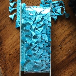 CLOSET CLEAR OUT‼️ NWT Tassel FABRIC TRIM